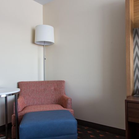 Holiday Inn Hotel & Suites - Mount Pleasant By Ihg Exterior photo