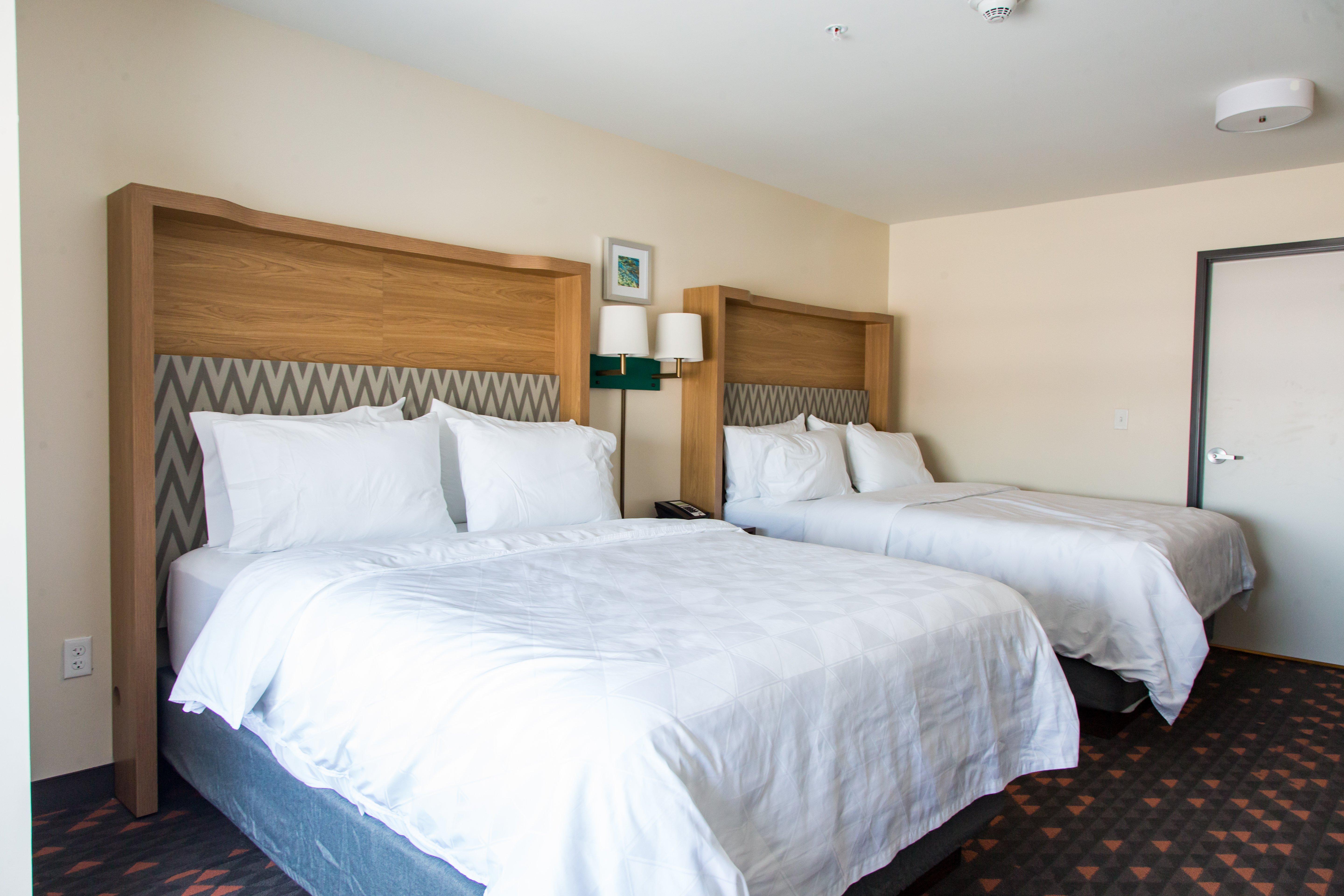 Holiday Inn Hotel & Suites - Mount Pleasant By Ihg Exterior photo