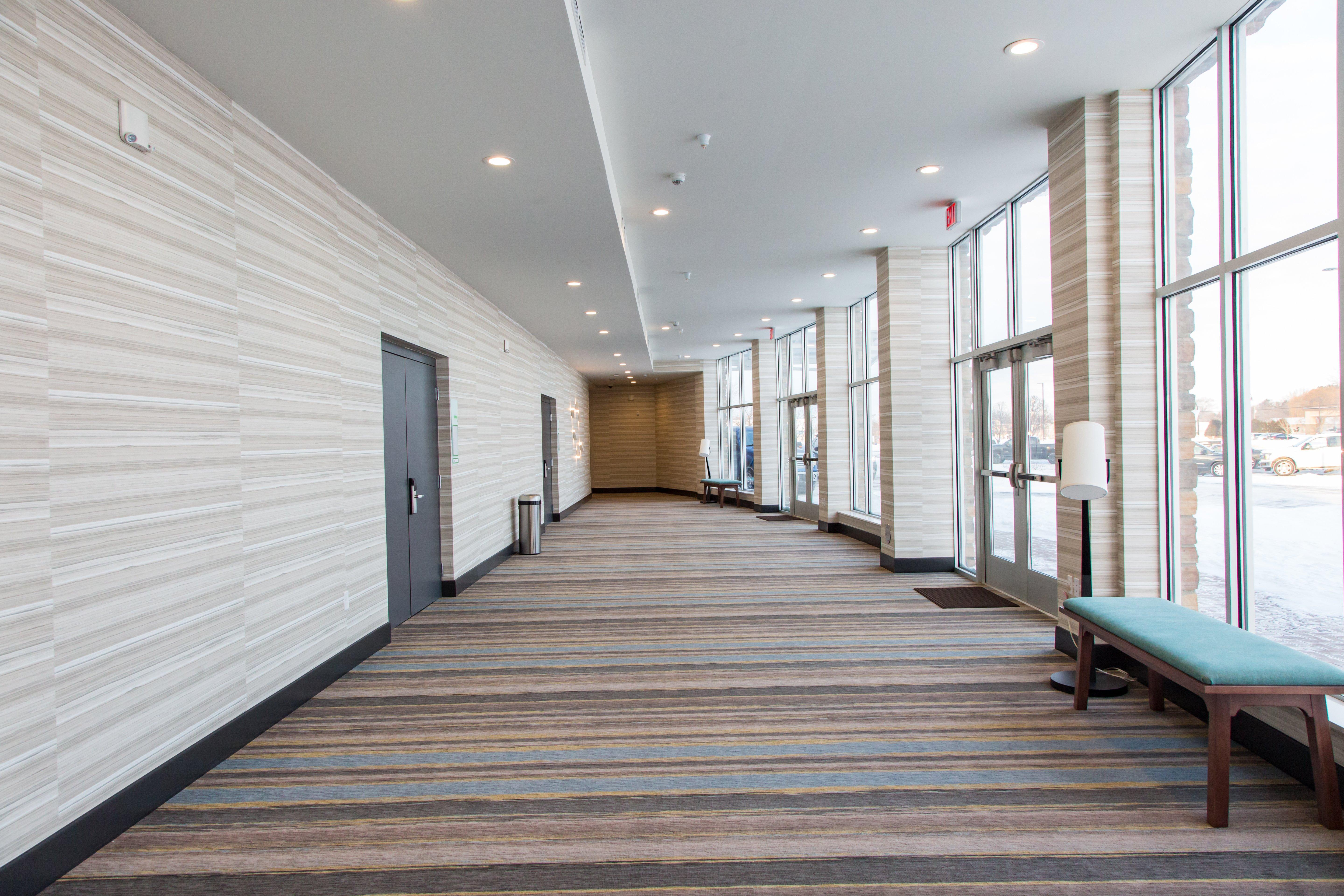 Holiday Inn Hotel & Suites - Mount Pleasant By Ihg Exterior photo